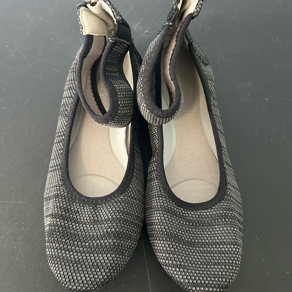 Aerosoles Spin Class Flat  Women's Ballet Flat With Ankle Strap Size 9 - Picture 3 of 7